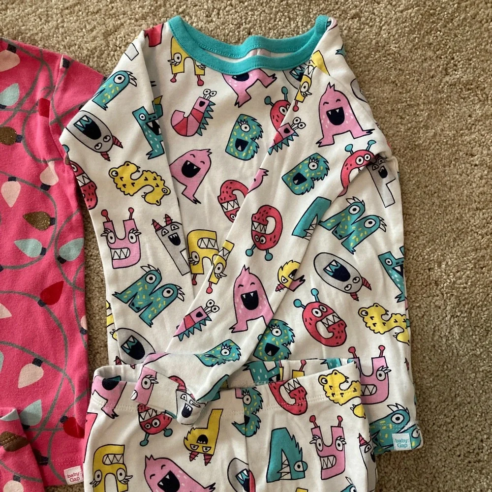 Girls pajamas baby Gap size 4 years toddler